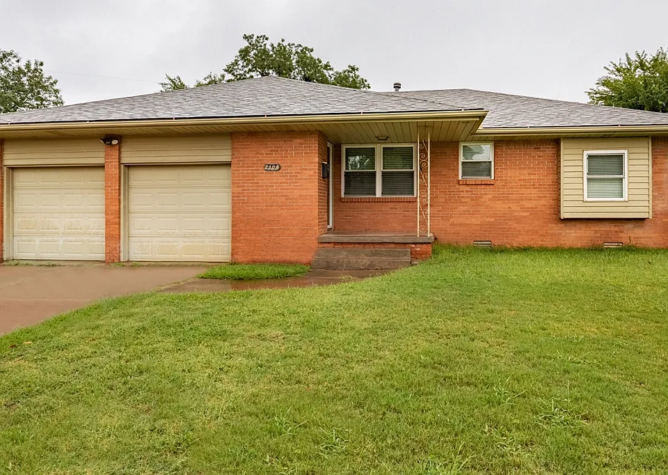 2108 Henderson Dr