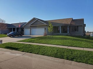 152 W Harvest St, Eldridge, IA