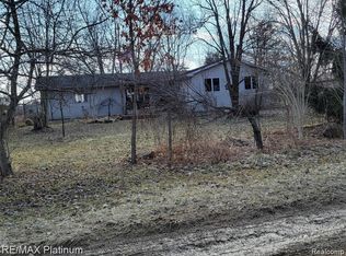 10209 Sargent Rd, Fowlerville, MI 48836