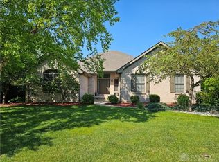 1777 Rockleigh Rd, Dayton, OH 45458