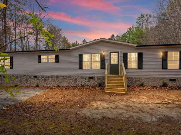 5060 Ridgeway Rd, Vernon Hill, VA 24597