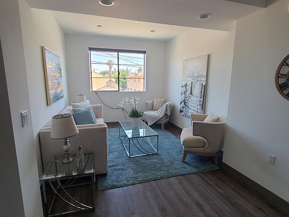 4th image of 552 N Hobart Blvd #92j2t04xr