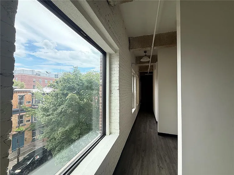 128 N 8th St #3E — Photo 10