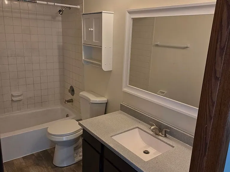 1384 Meadowcreek Dr — Photo 7