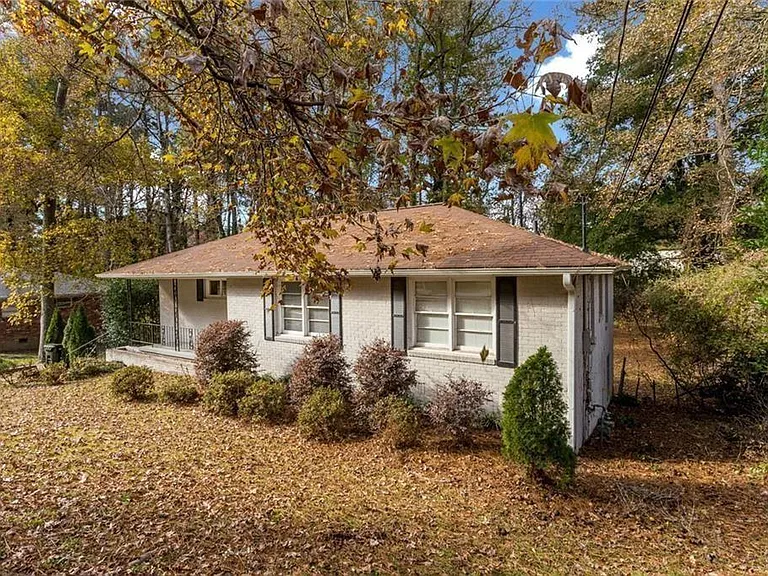 2720 Stonecreek Rd SE — Photo 34