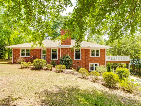 2202 Elkridge Dr, Camden, SC 29020