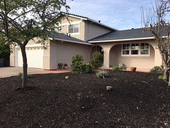 2nd image of 285 Redwood Cir