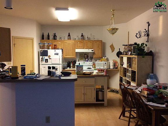 3rd image of 1528 28th Ave