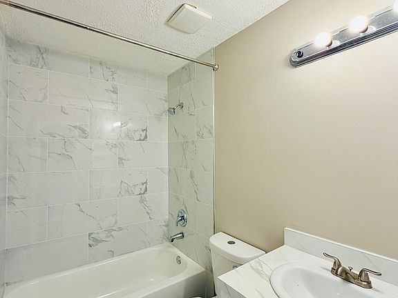 4th image of 6 Almond Ct #6C