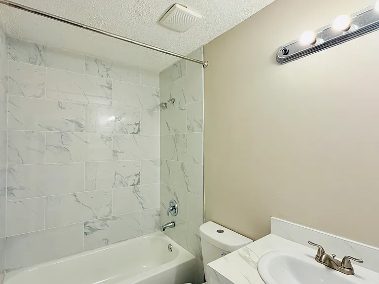 6 Almond Ct #6C — Photo 4