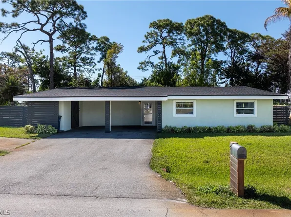 8635 Exeter St, Fort Myers, FL 33907