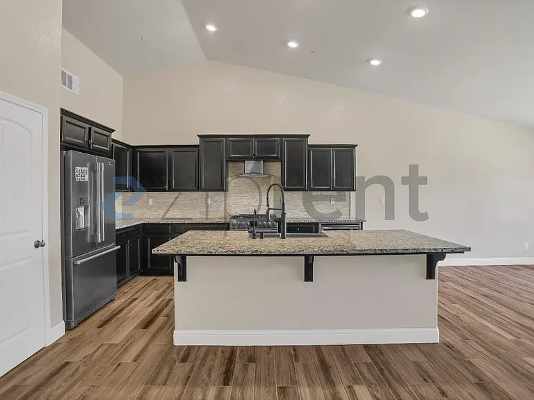 433 S Crescent Ln — Photo 8