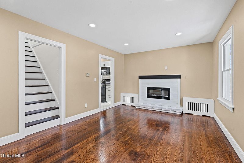 5th image of 22 Elmwood Court