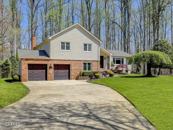 92 Fox Chase Court, Freehold, NJ 07728