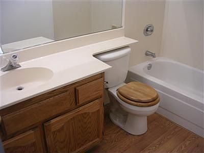 4th image of 1207 Ross Ct