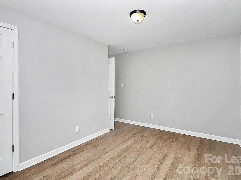 315 S Ransom St — Photo 18