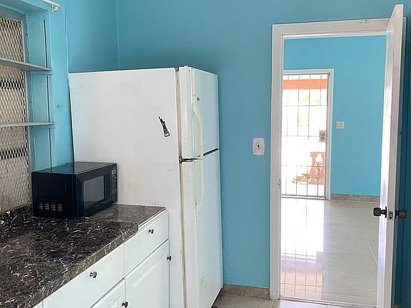 5th image of 2032 NE 181st St