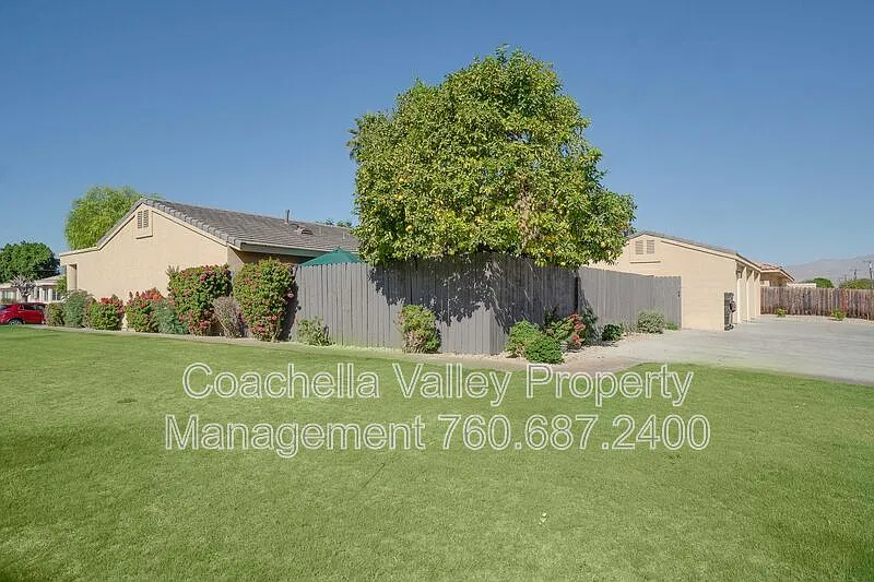 2 bed, 2.0 bath, 1083 sqft, $2,195 — Photo 3