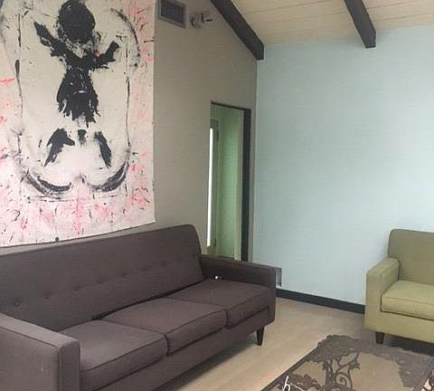 4th image of 8960 Wonderland Ave