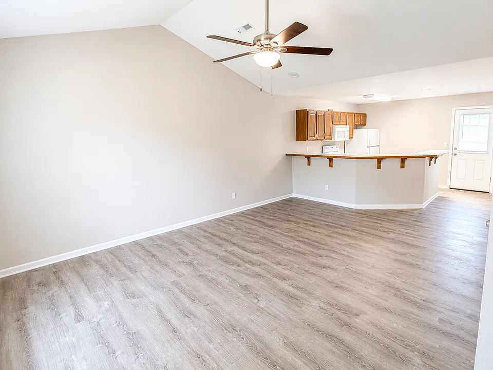 1306 Godas Dr