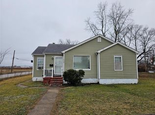 5544 Adelaide Pl, East Saint Louis, IL 62204