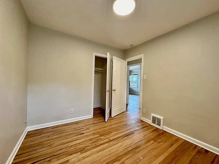 2765 S Franklin St — Photo 20