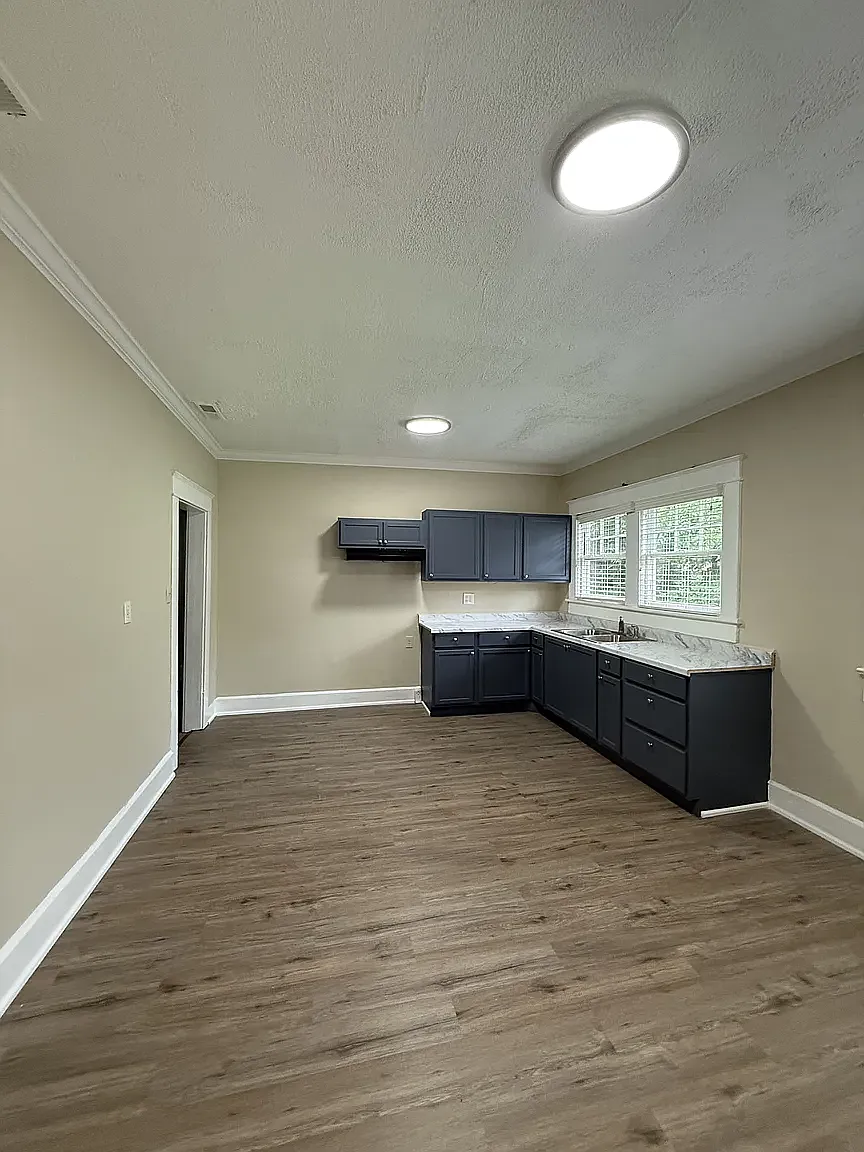 3 bed, 1395 sqft, $1,195 — Photo 2