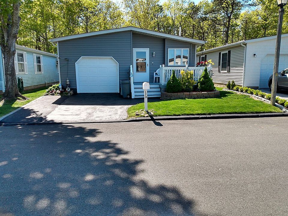 1st image of 173 Village Cir W