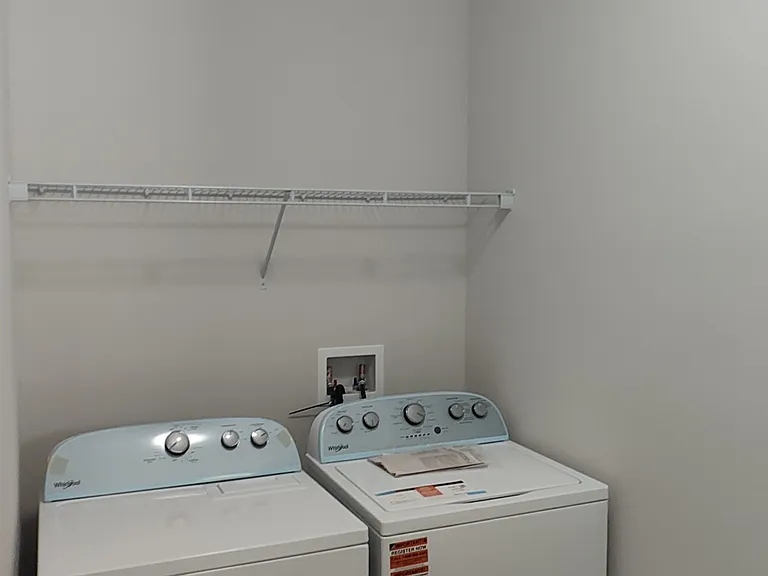 991 Waters Edge Dr — Photo 19