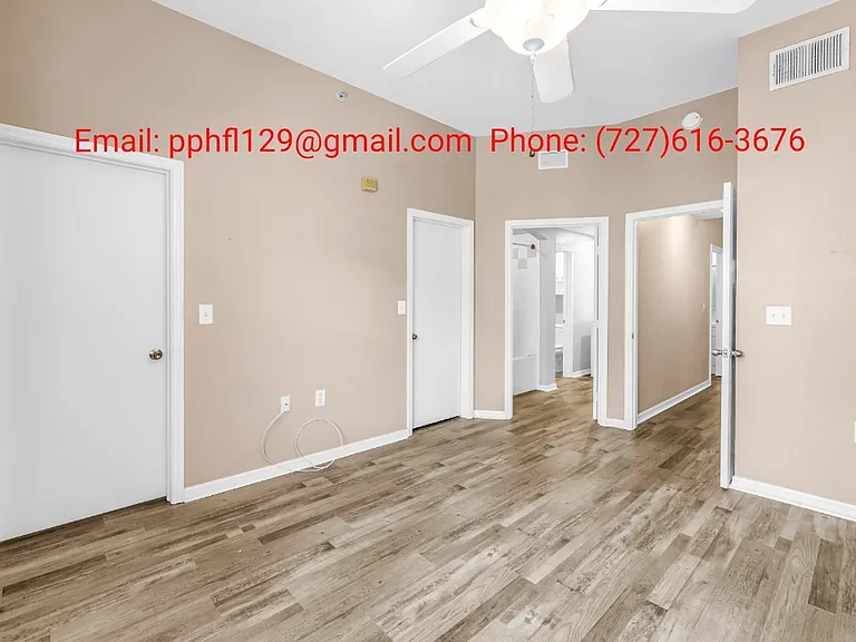 100 4th Ave S #129 — Photo 14