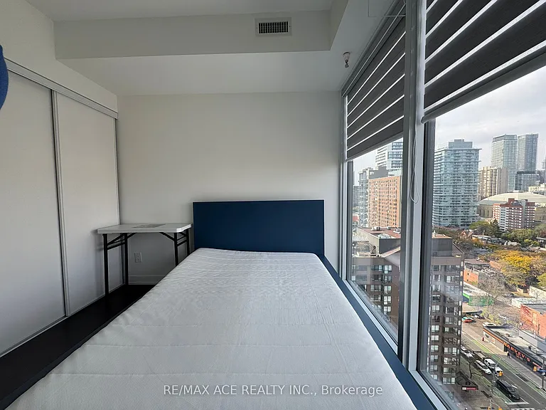 319 Jarvis St #2010 — Photo 6