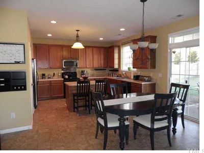 509 Ravenstone Ln, Durham, NC, 27703