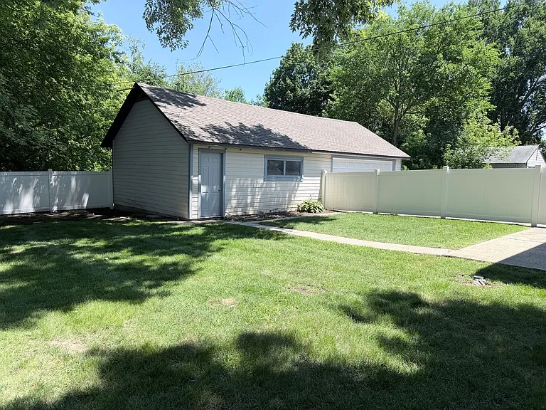 124 E Sunnyside Ave — Photo 21