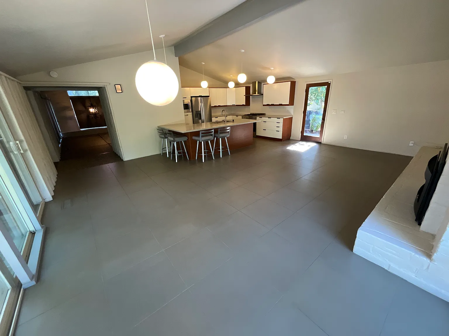 2470 W San Jose Ave — Photo 3