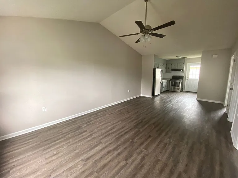 1807 Chandler Rd #20 — Photo 1