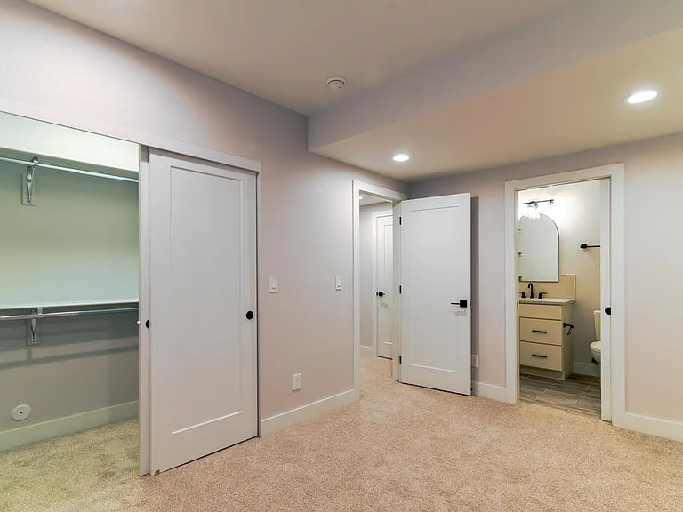 4560 W 13th Ave — Photo 12