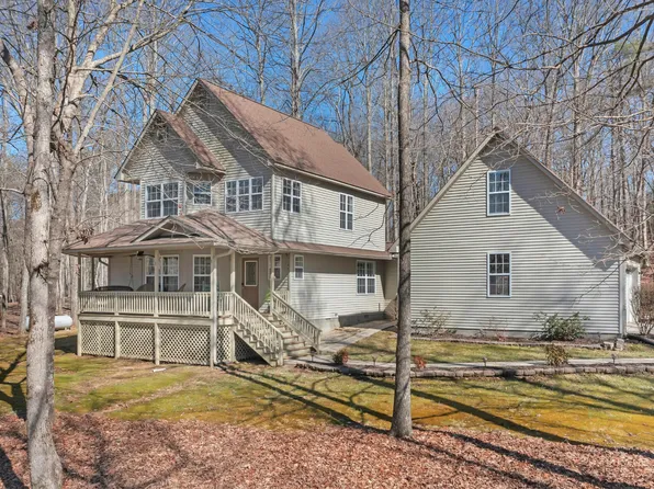 185 Appletreewick St, Sewanee, TN 37375