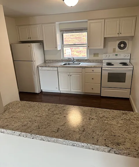 409 Cochran Rd — Photo 4