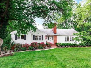 7312 Redd Rd, Falls Church, VA 22043