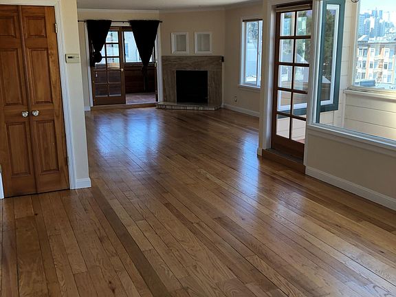Living room from the entrance