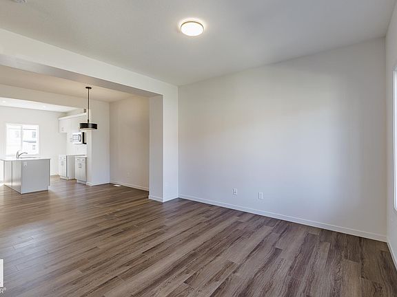 2nd image of 3611 Triomphe Blvd