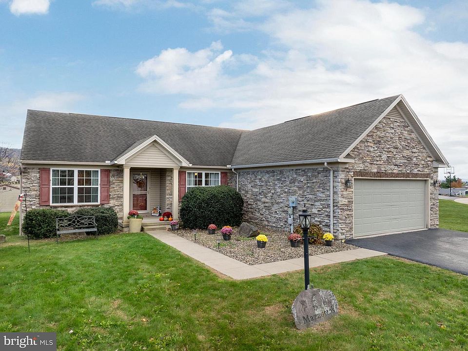 1st image of 245 Archers Glen Cir