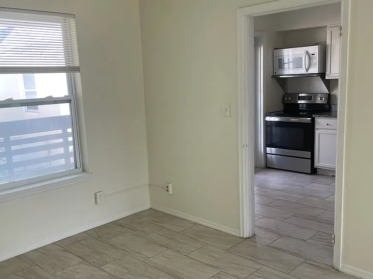 600 Riverview Blvd #4 — Photo 5