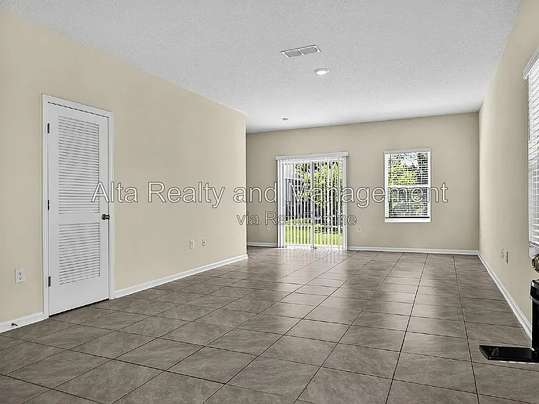 7739 Legacy Trl — Photo 6