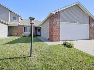 1408 Countryside Pl #1408, Champaign, IL 61821