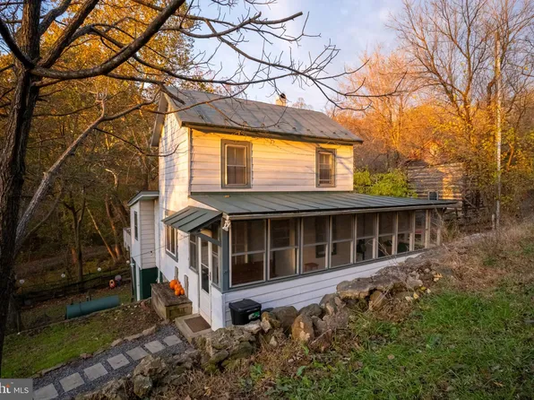 33563 Snickersville Tpke, Bluemont, VA 20135