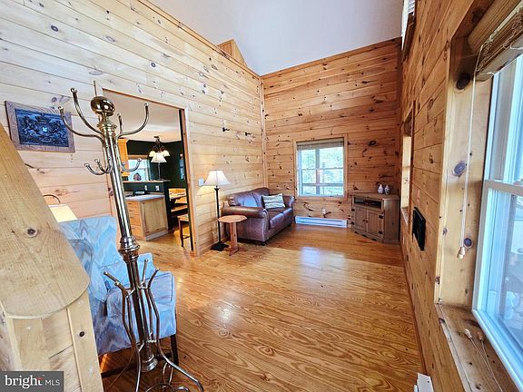 2nd image of 232 Hawks Ridge Rd