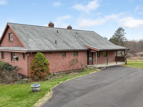 492 Bunn Hill Rd, Vestal, NY 13850