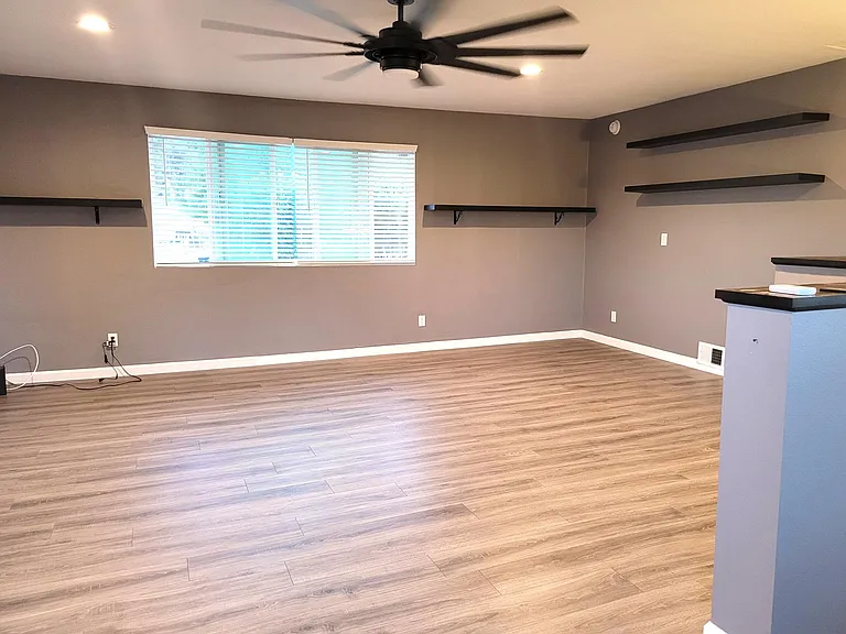 9552 Bray Ave — Photo 3