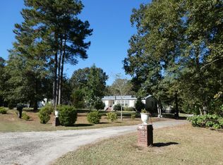 1359 Rockfish Dr, Manning, SC 29102